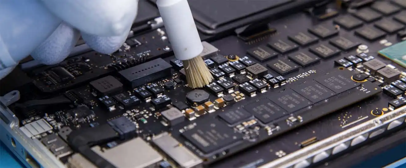 Чистка Apple MacBook от пыли у метро Царицыно | Замена термопасты